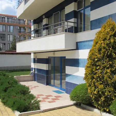 Crystal, Sugarev Aparthotel 3*