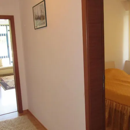 Ξενοδοχείο με διαμερίσματα Spa Crystal, Sugarev *