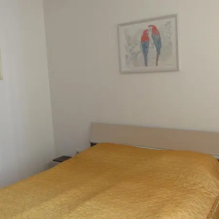Aparthotel Crystal, Sugarev Hisarya